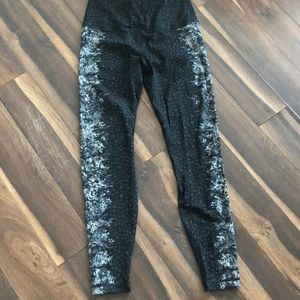 Lululemon size 10